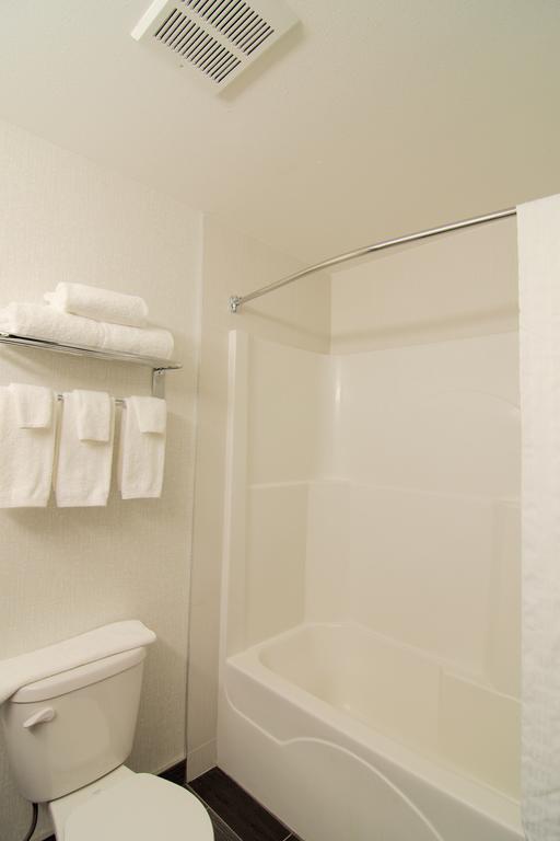 Paradise Inn And Suites Redwater Quarto foto